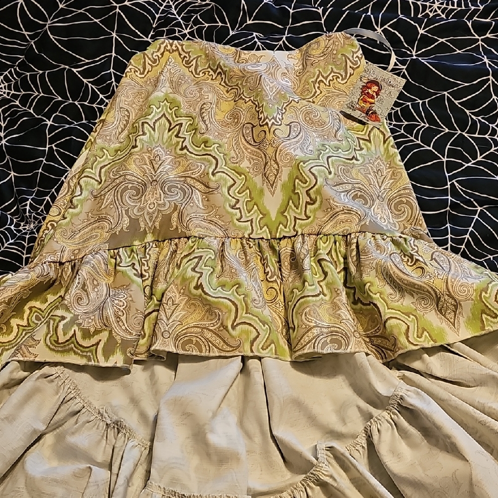 Brocade Damsel In This Dress Stagecoach Skirt